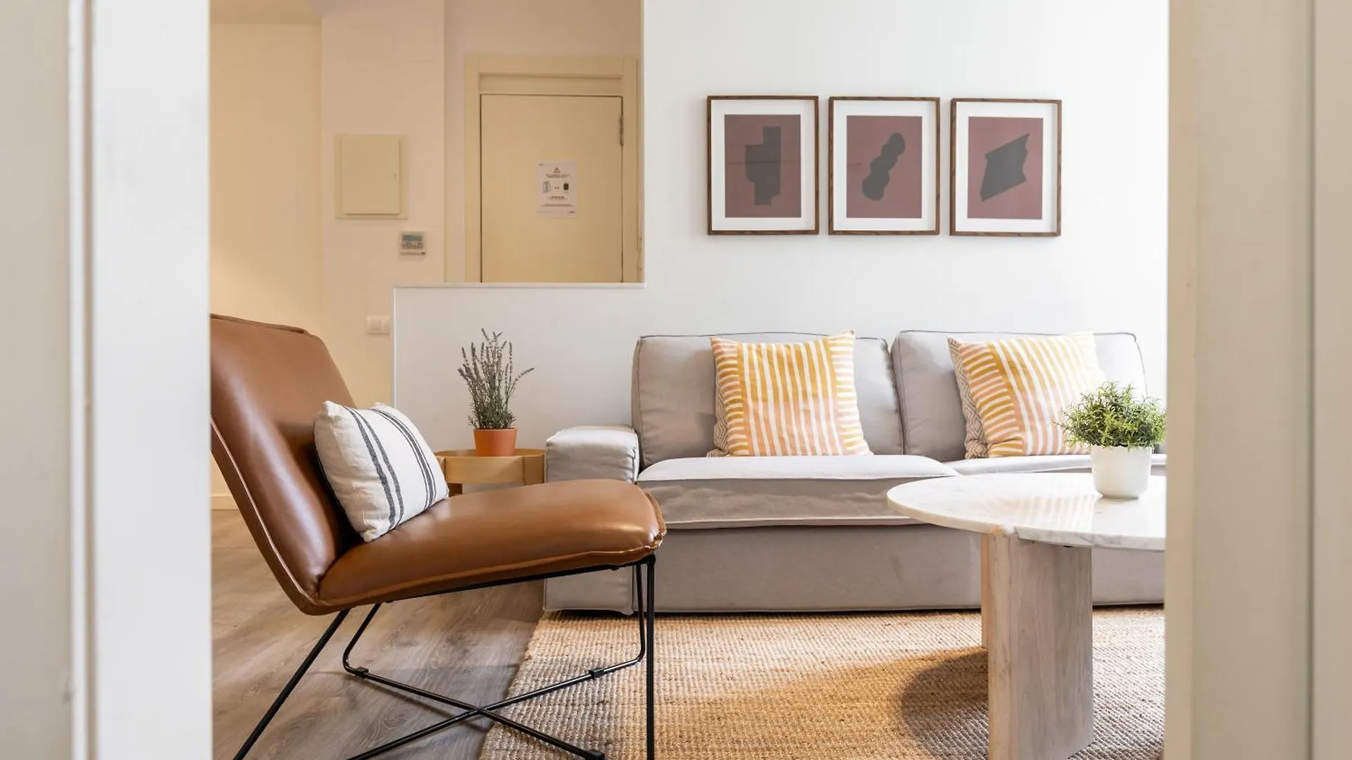 Deco Apartments Barcelona-Sants 0*, Barcelona Spain