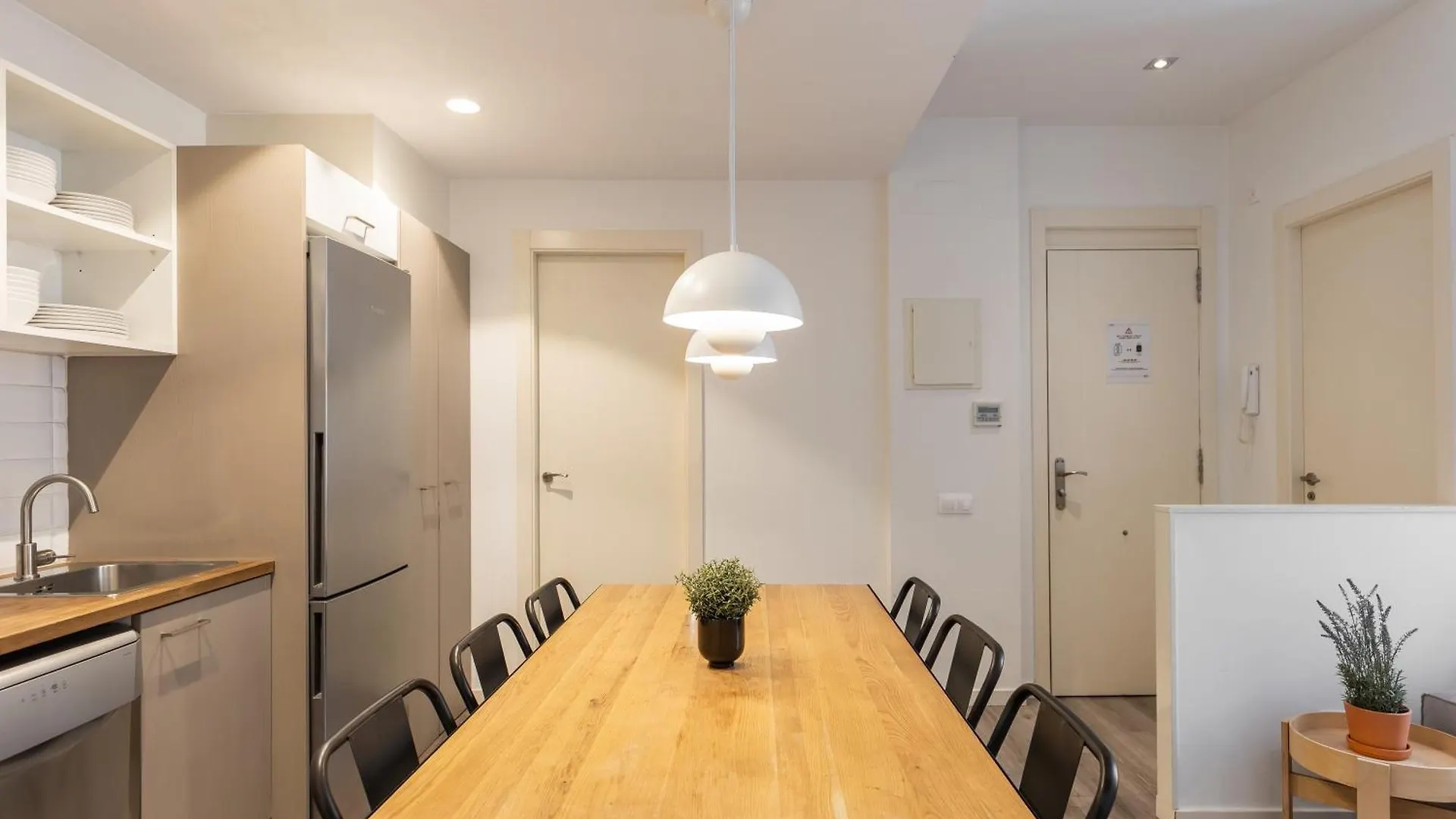 Deco Apartments Barcelona-Sants