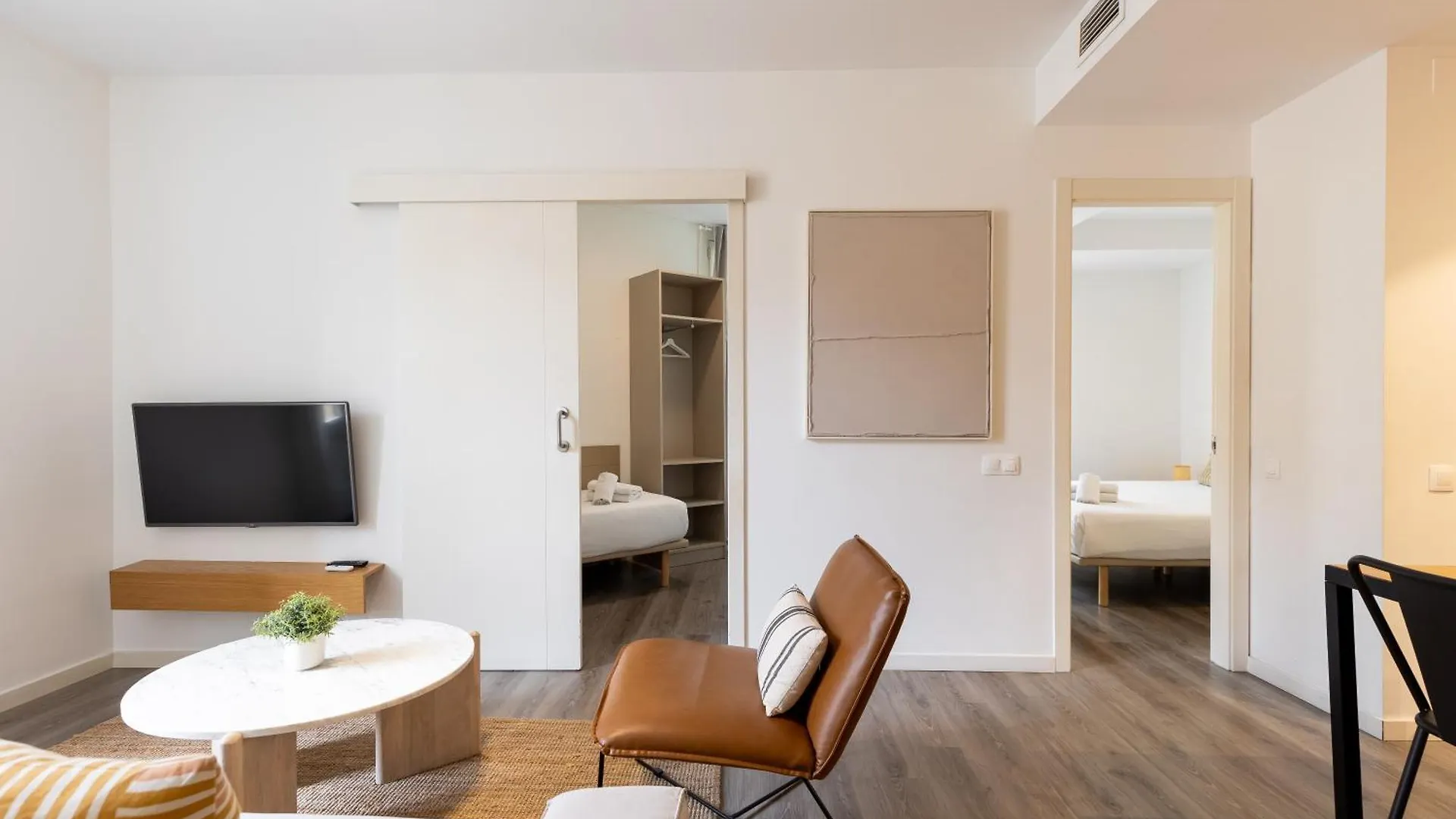 Deco Apartments Barcelona-Sants  Барселона