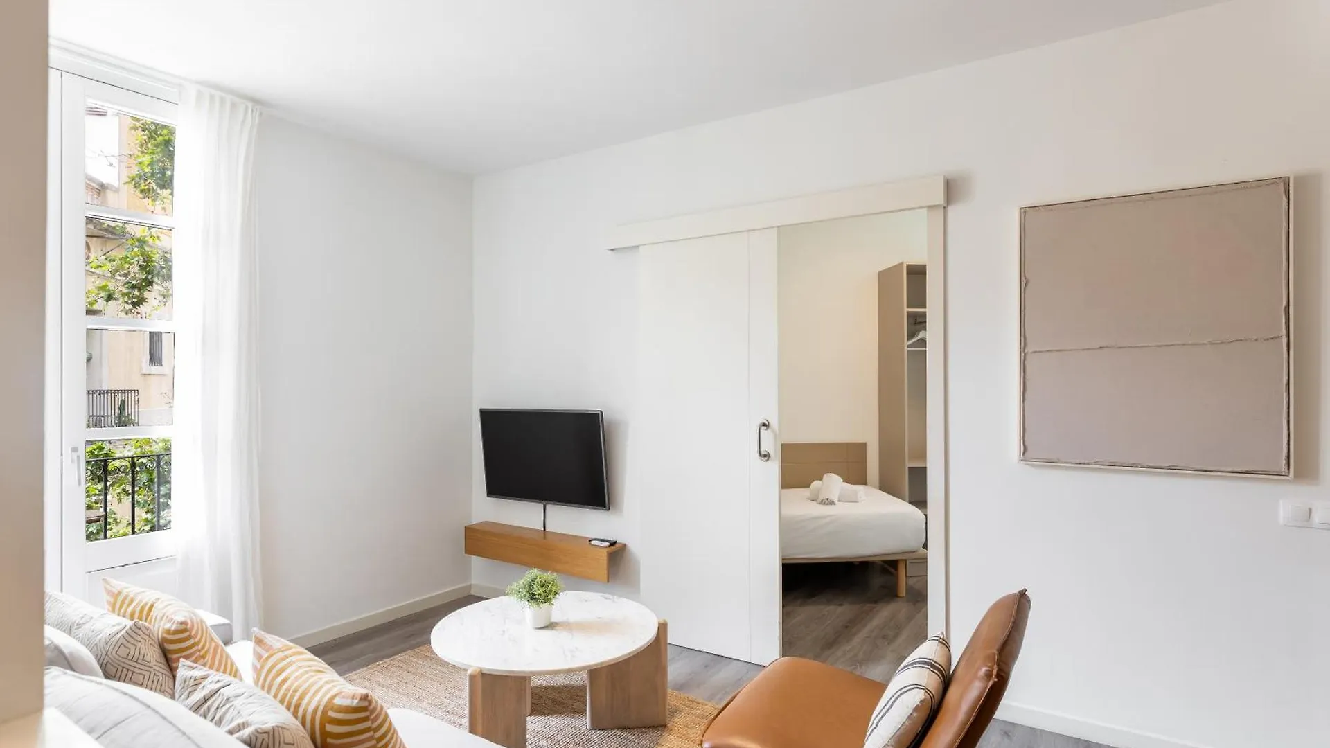 Deco Apartments Barcelona-Sants 0*, Барселона