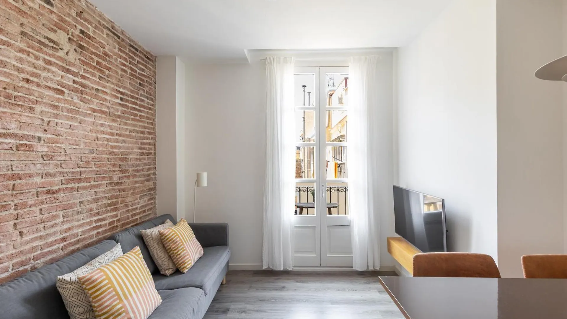 Deco Apartments Barcelona-Sants