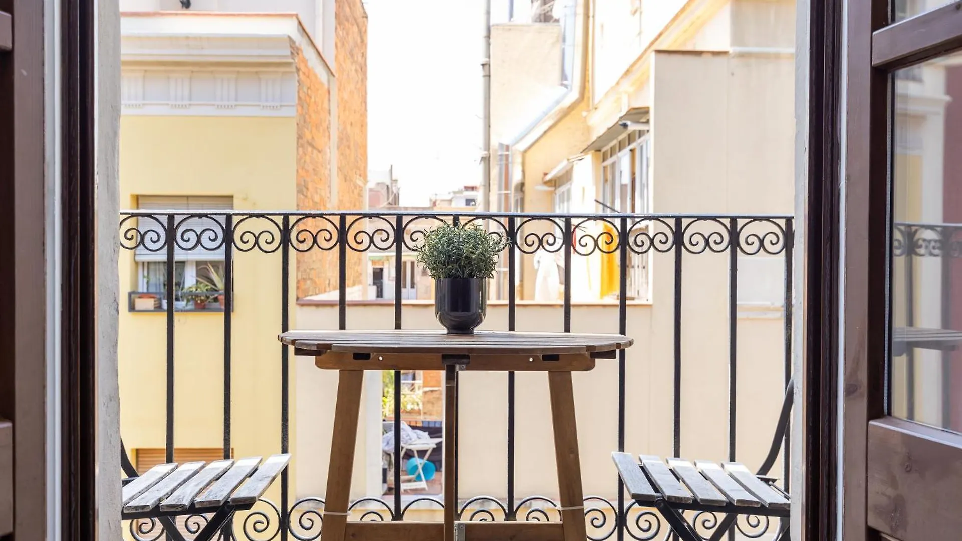 Deco Apartments Barcelona-Sants