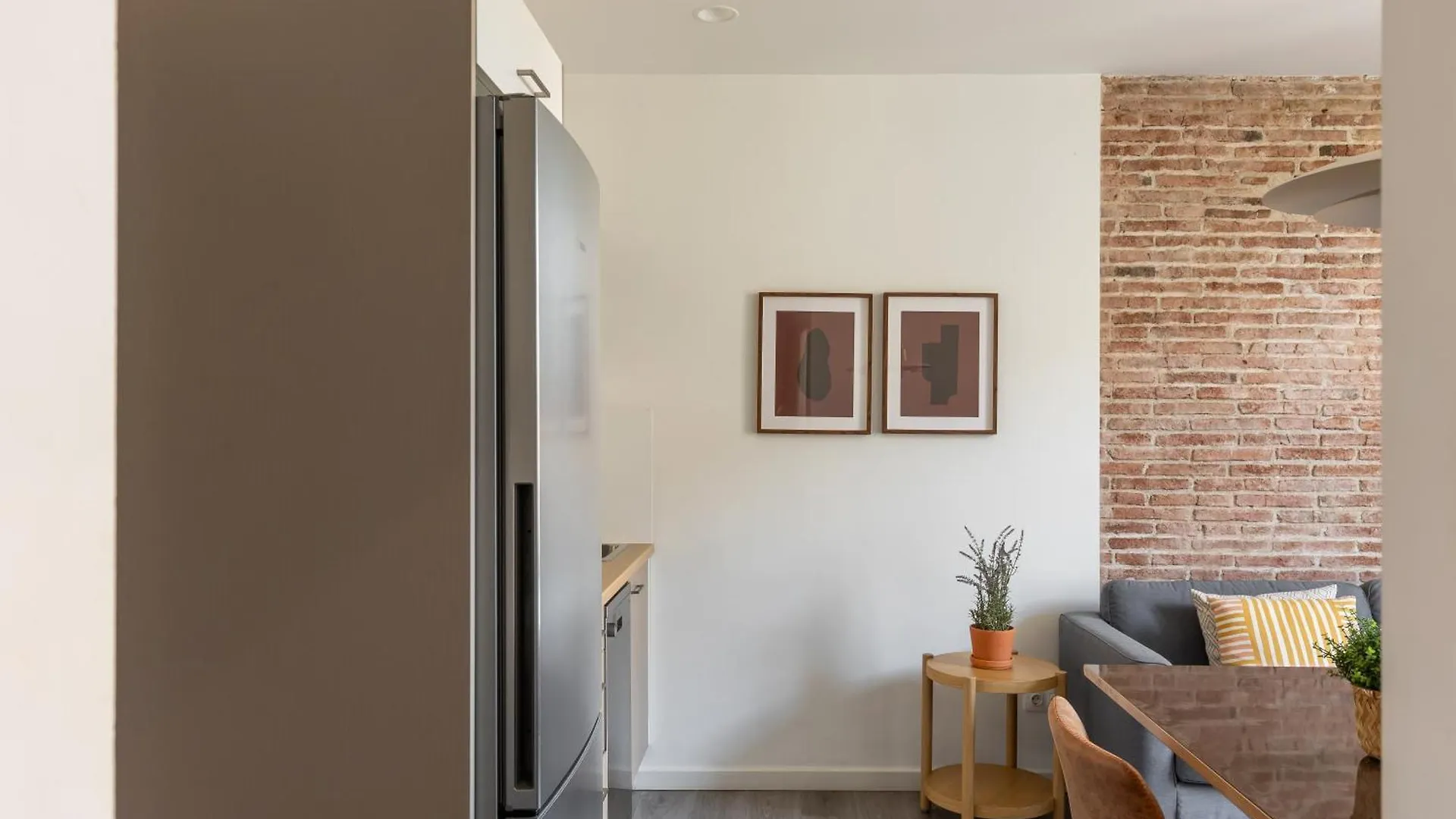 Deco Apartments Barcelona-Sants