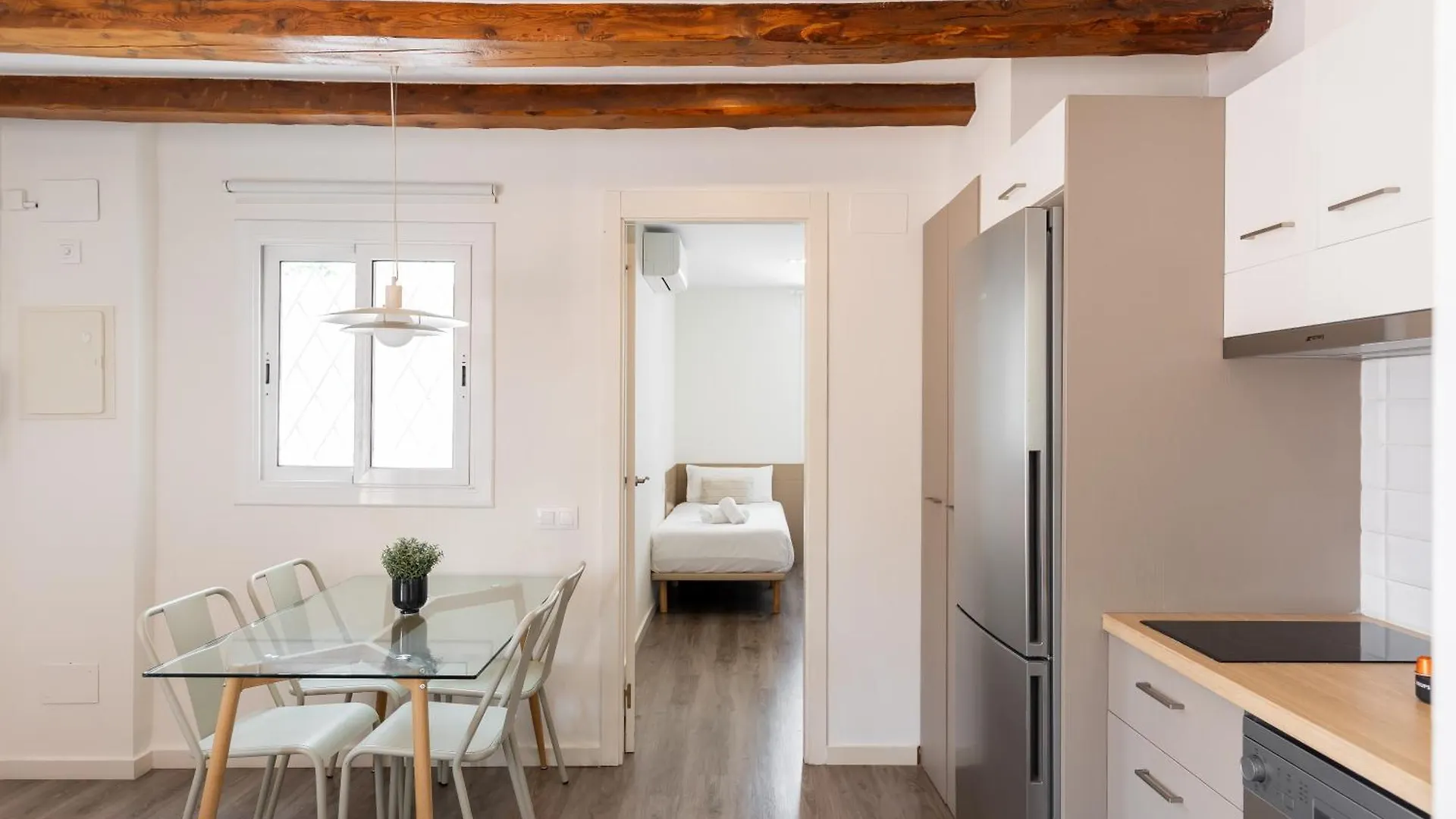 Deco Apartments Barcelona-Sants Испания