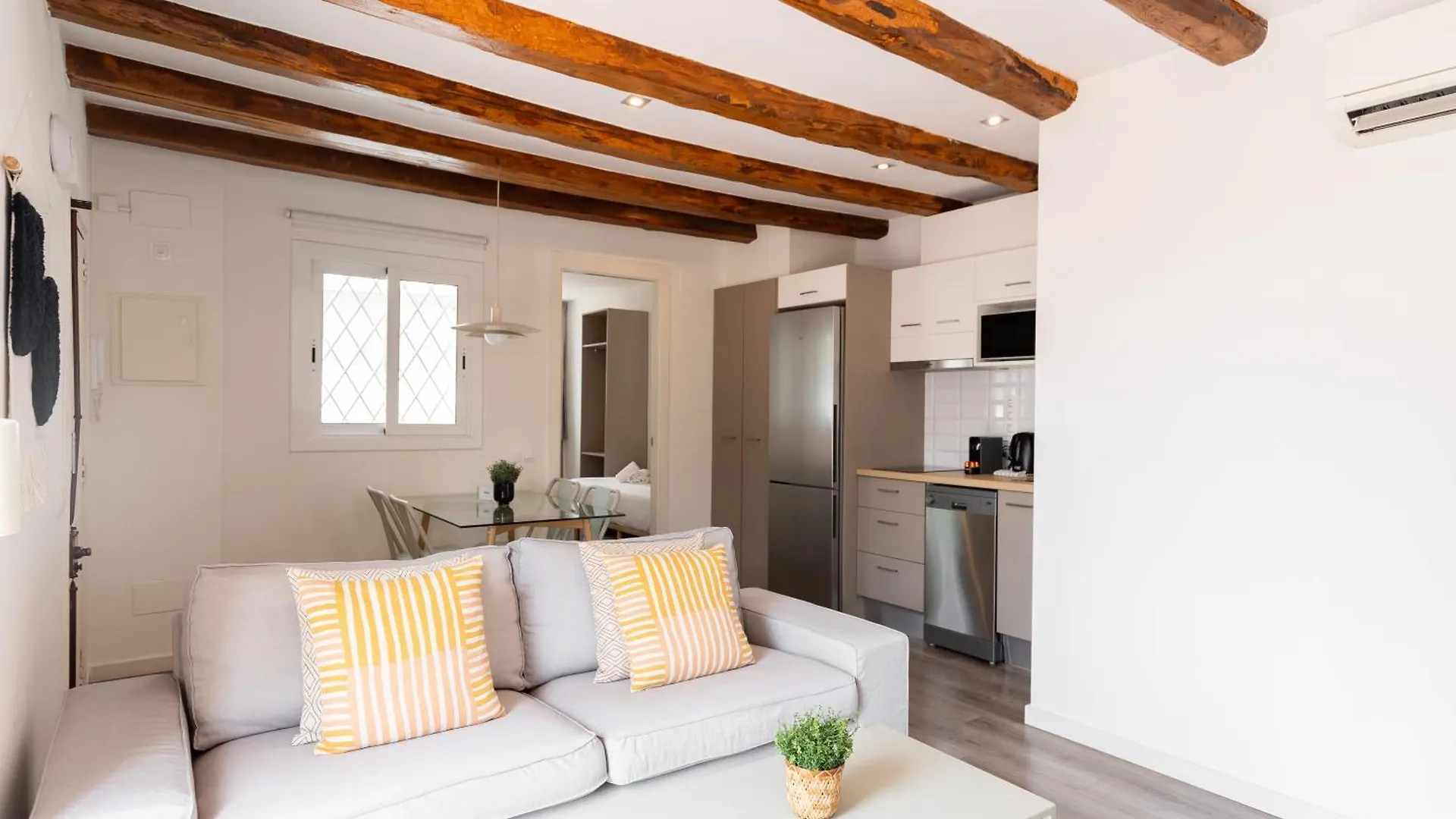 Deco Apartments Barcelona-Sants  Barcelona