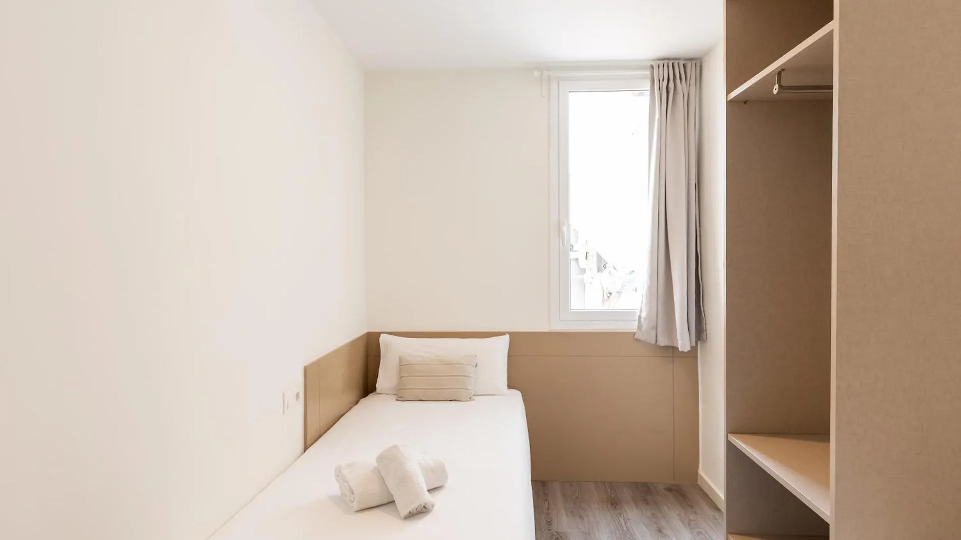 Deco Apartments Barcelona-Sants