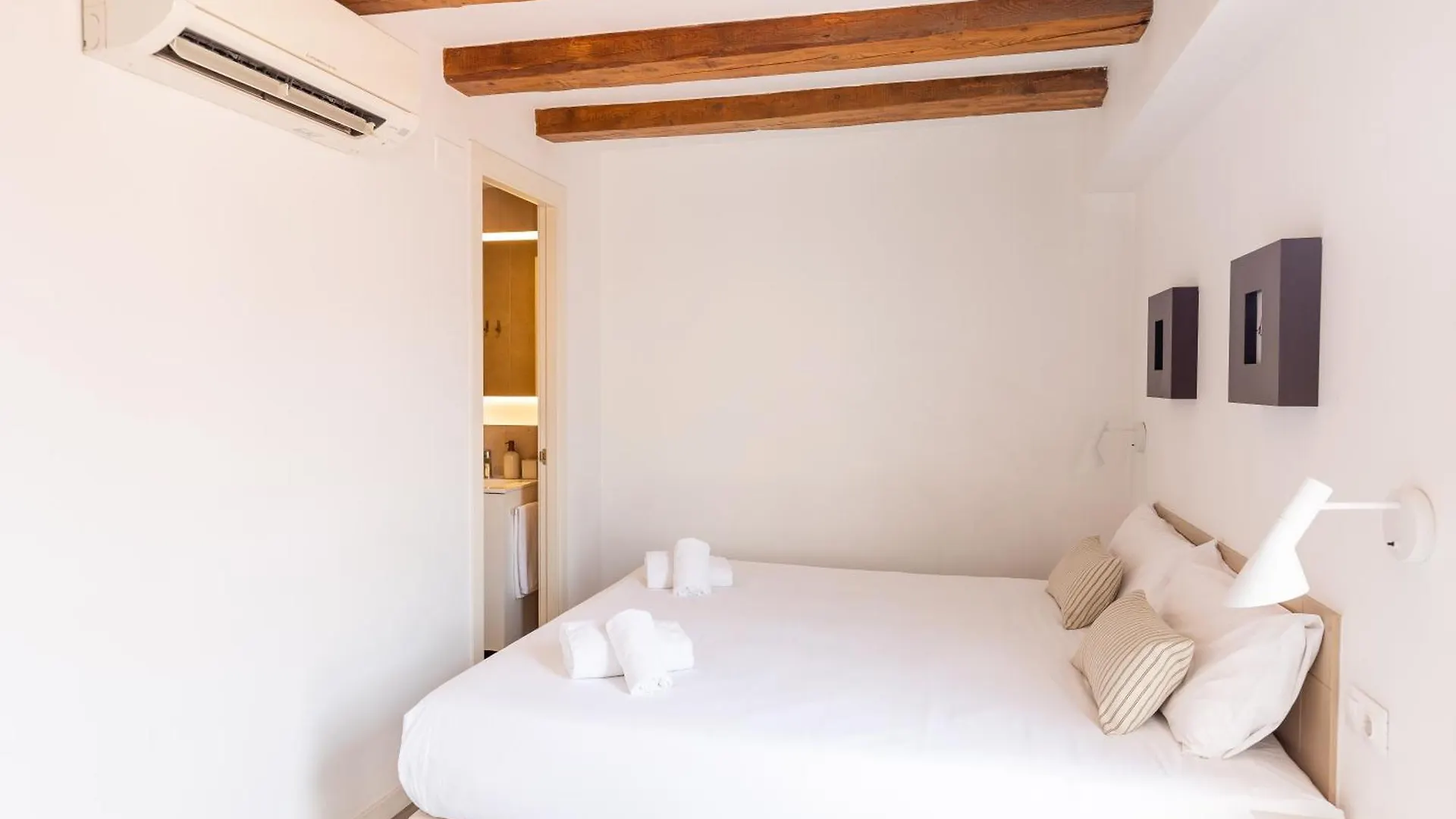 Deco Apartments Barcelona-Sants Испания